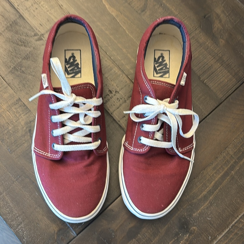 Vans Men's Maroon Canvas Sneakers excellent condition - Picture 2 of 4